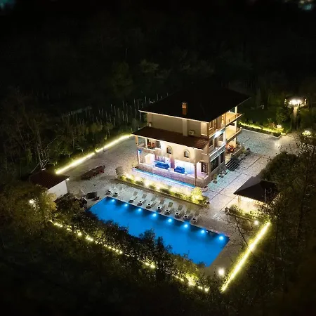 Villa The Resident Tirana